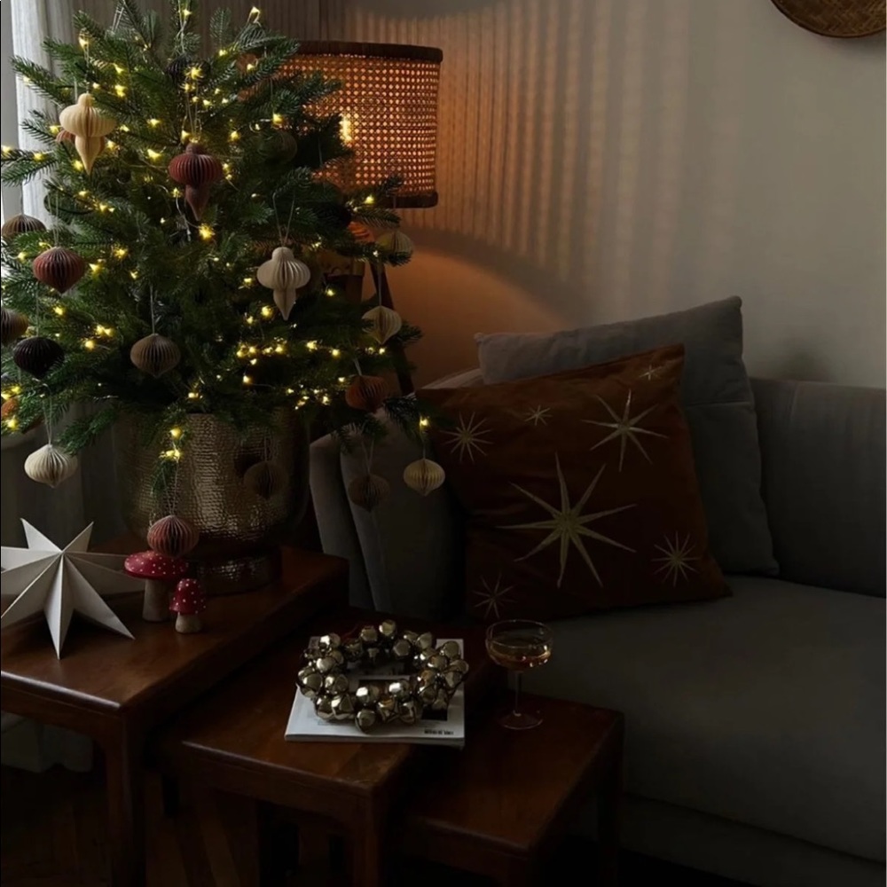 H&M paper ornaments